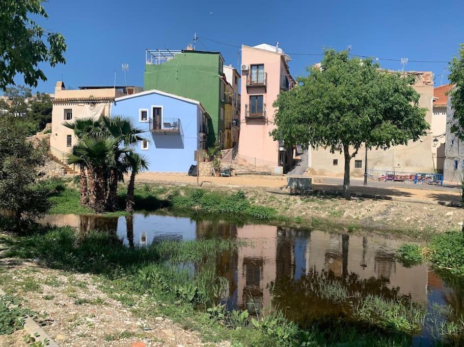Preciosa Casa En Vilajoyosa Con Vistas Al Mar En Las Casas Colgantes Del Casco Antiguo فيياخويوسا المظهر الخارجي الصورة