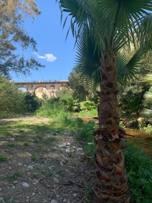 Preciosa Casa En Vilajoyosa Con Vistas Al Mar En Las Casas Colgantes Del Casco Antiguo فيياخويوسا المظهر الخارجي الصورة