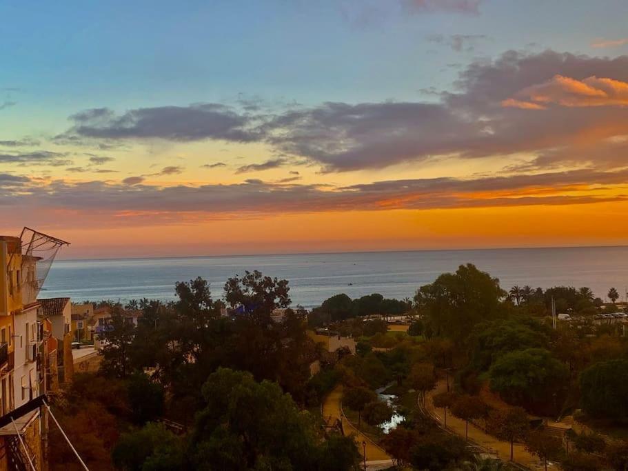 Preciosa Casa En Vilajoyosa Con Vistas Al Mar En Las Casas Colgantes Del Casco Antiguo فيياخويوسا المظهر الخارجي الصورة
